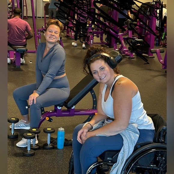 Meet your Posher, Syvila - Picture 2 of 3